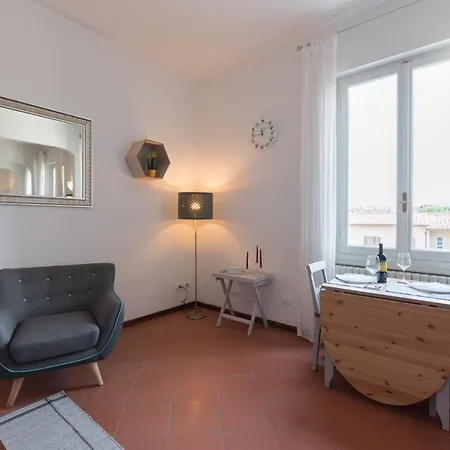 Apartment Ognissanti Design By Mmega